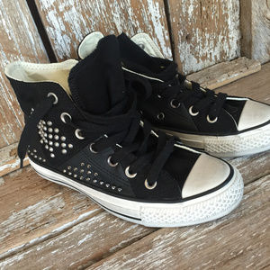 WOMENS/GIRLS ALL STAR CONVERSE SNEAKERS- Size 5.5